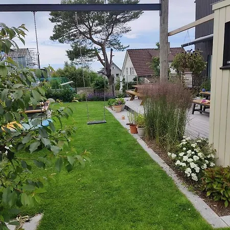 Apartment Modern And Comfortable In Attractive Neighborhood