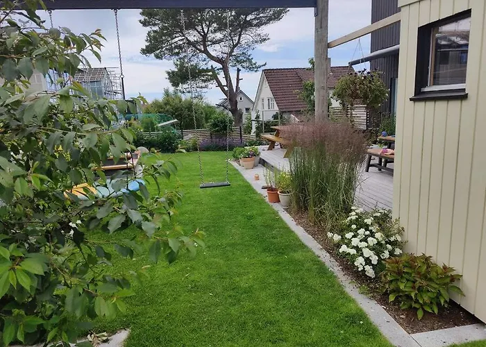 Apartament Modern And Comfortable In Attractive Neighborhood