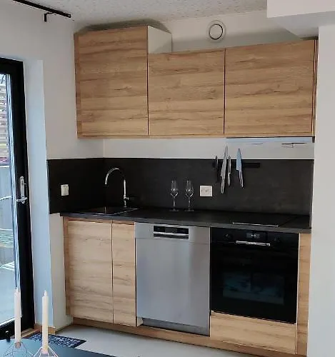 Modern And Comfortable In Attractive Neighborhood